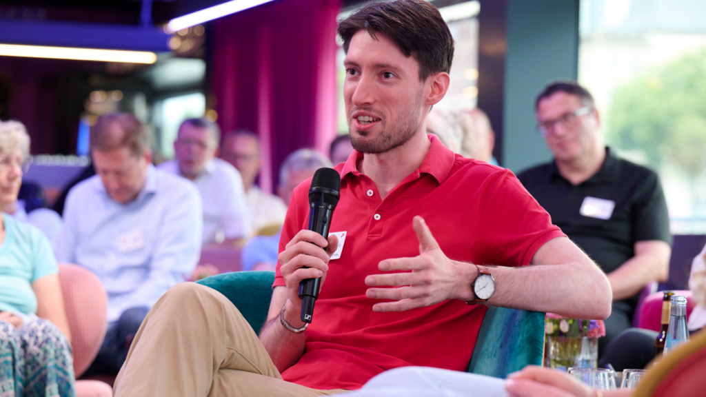 50 Jahre Promotor: Jubiläum und planmäßiger Wechsel in der Geschäftsführung 32 Maximilian Waligorski von Promotor steht für junge Stimmen, frische Ideen und den Blick nach vorne.