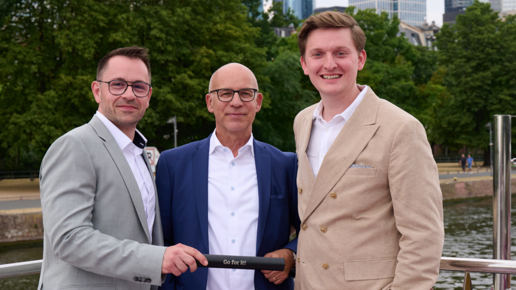 50 Jahre Promotor: Jubiläum und planmäßiger Wechsel in der Geschäftsführung 35 Andreas Serra begleitet den Übergang zu Holger Paulus und Julian von Keitz, die ab 2027 die Geschäftsführung übernehmen.